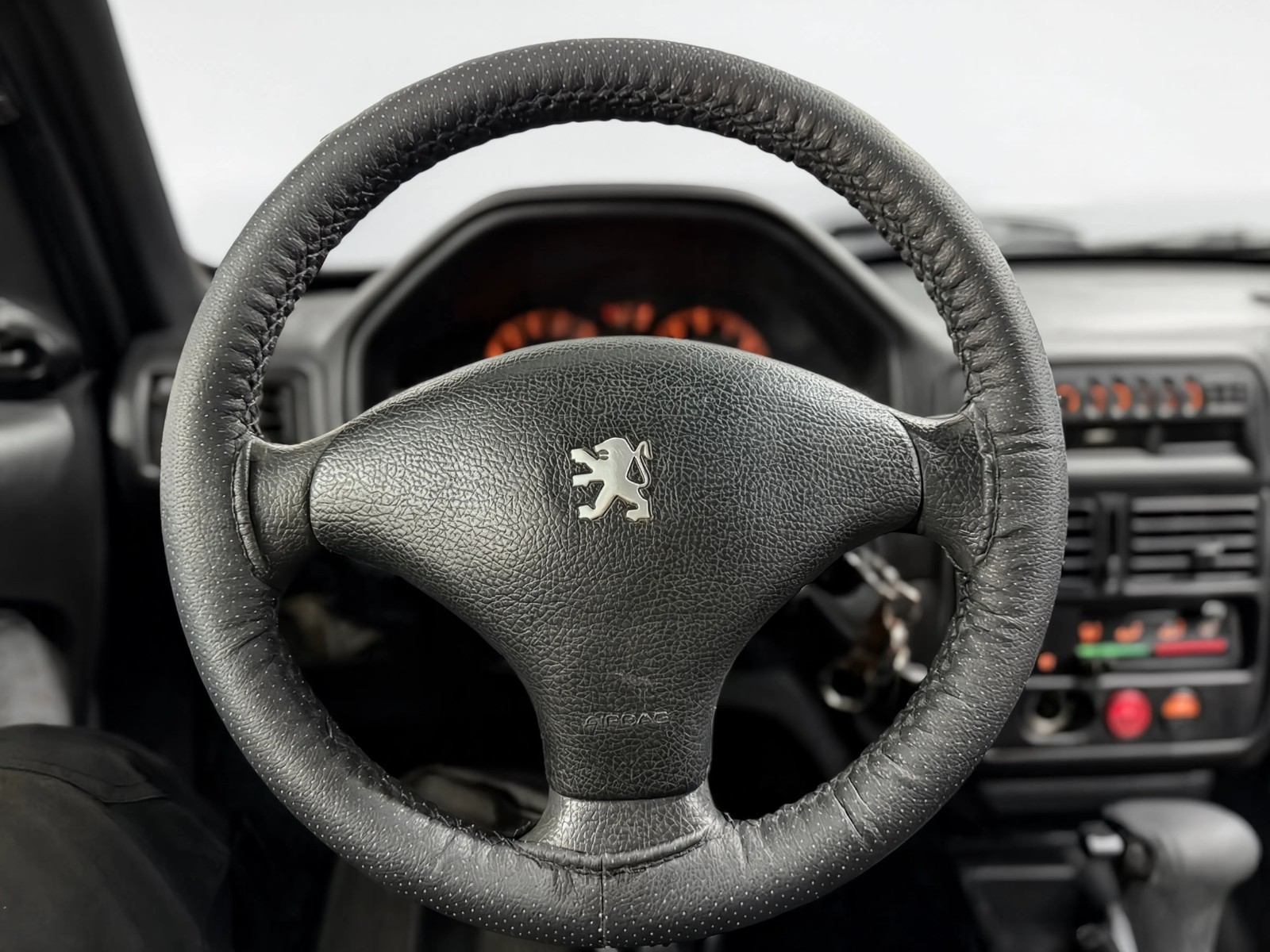 Peugeot 106 1998 photo 14