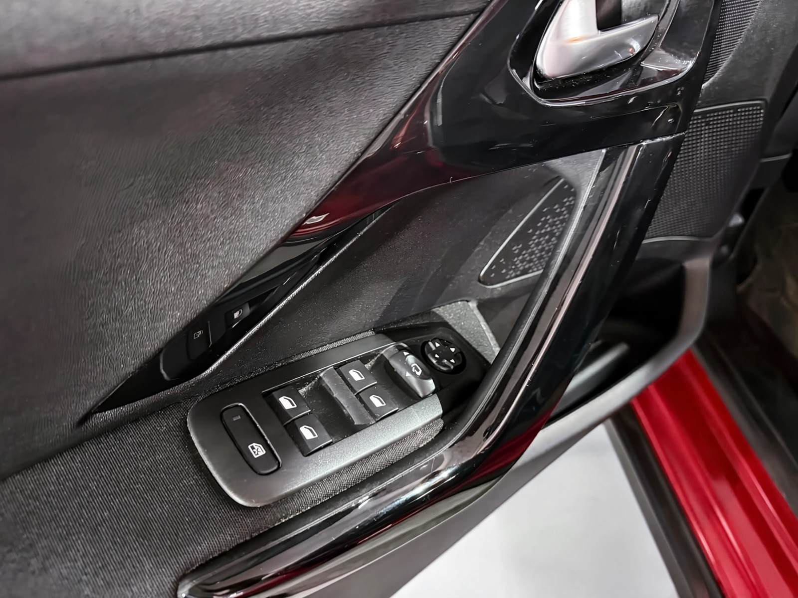 Peugeot 2008 2019 photo 10