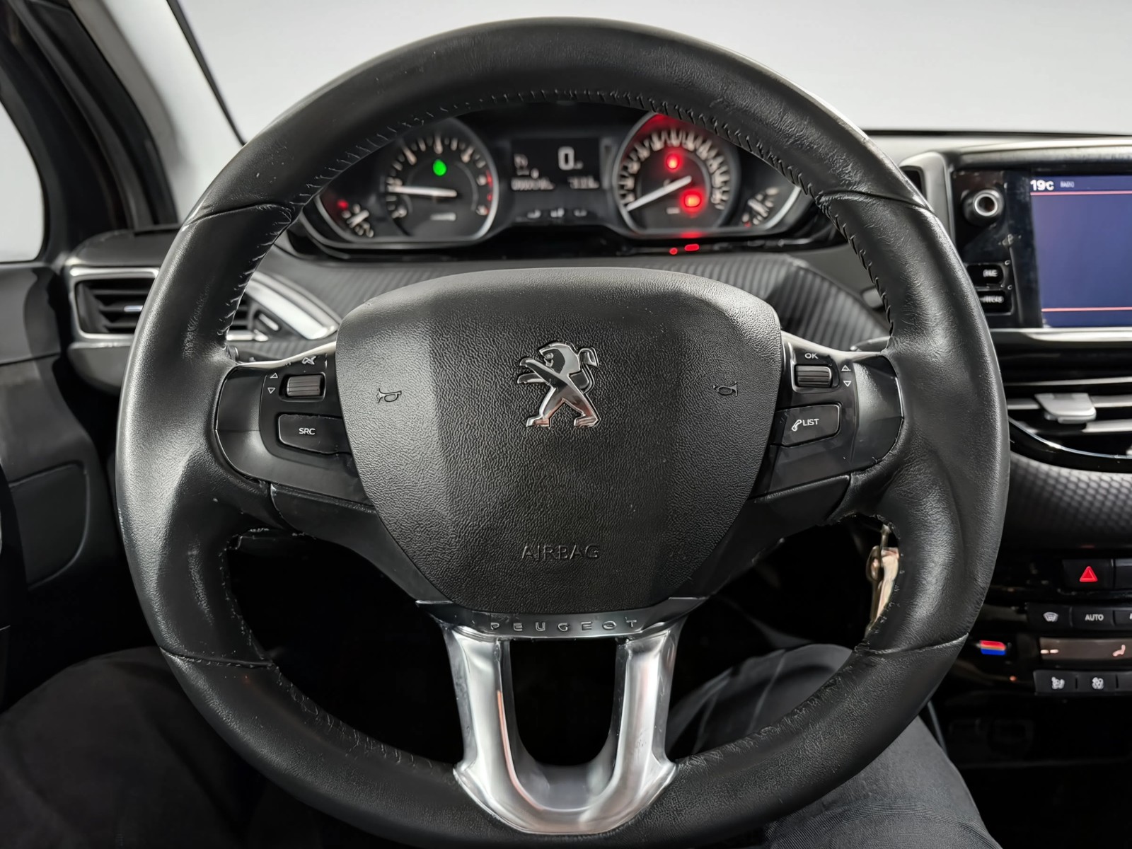 Peugeot 2008 2019 photo 12