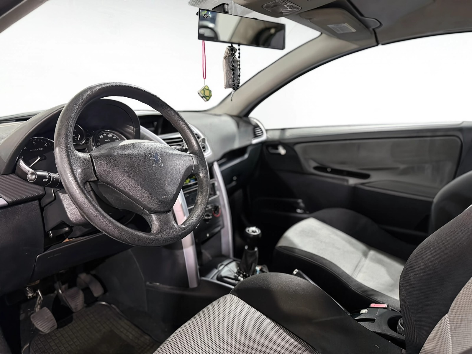 Peugeot 207 Cc 2006 photo 12