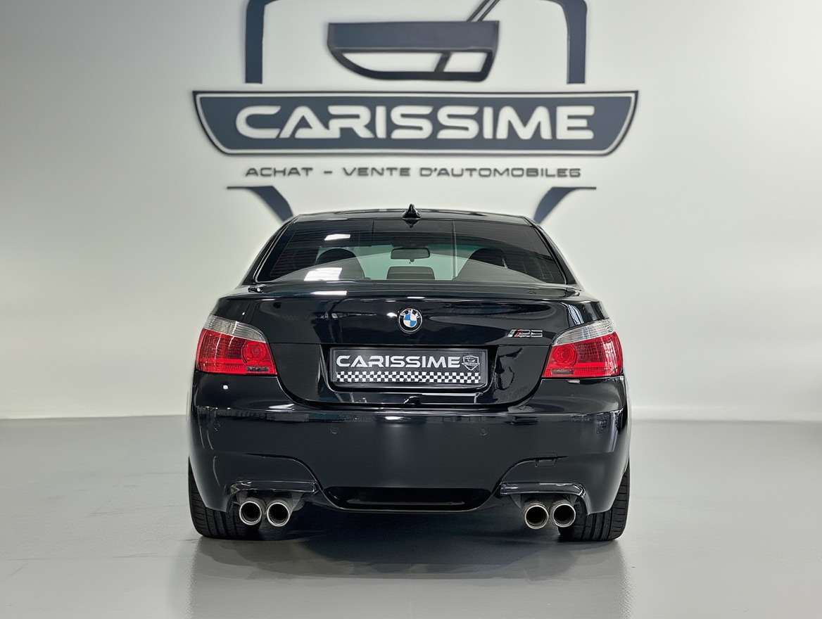 BMW M5 2006 habitacle
