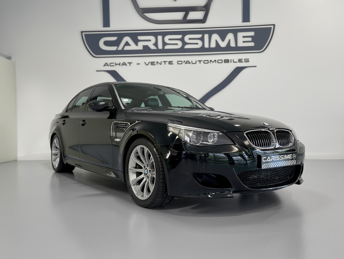BMW M5 2006 poste de conduite