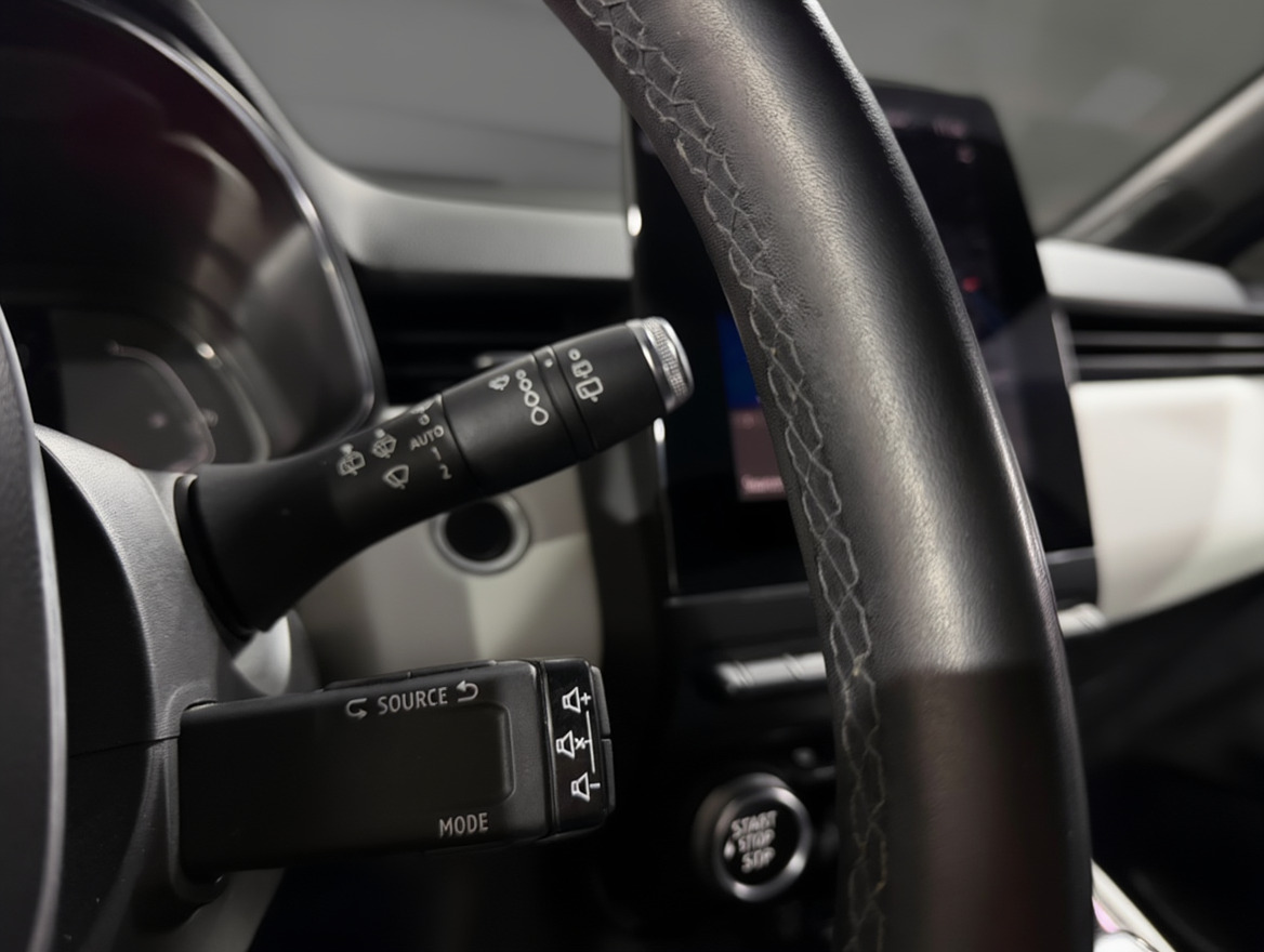 Renault Clio V 2021 photo 12