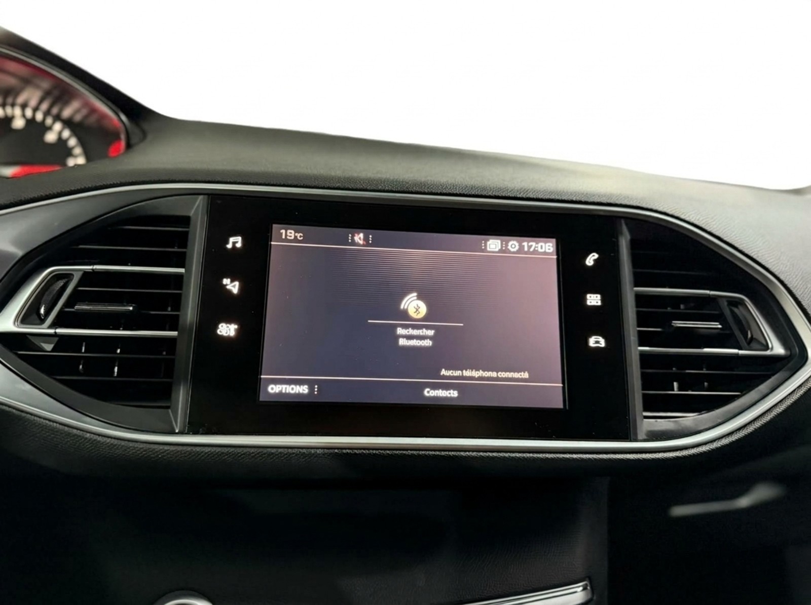 Peugeot 308 2016 photo 13