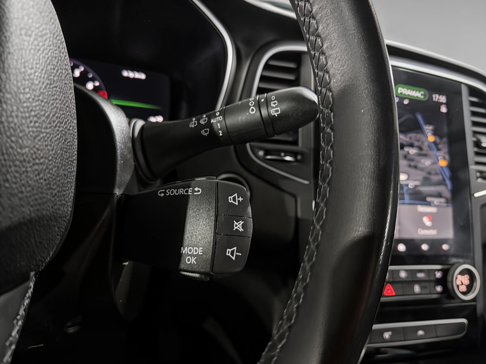 Renault Megane Iv Berline 2022 photo 10