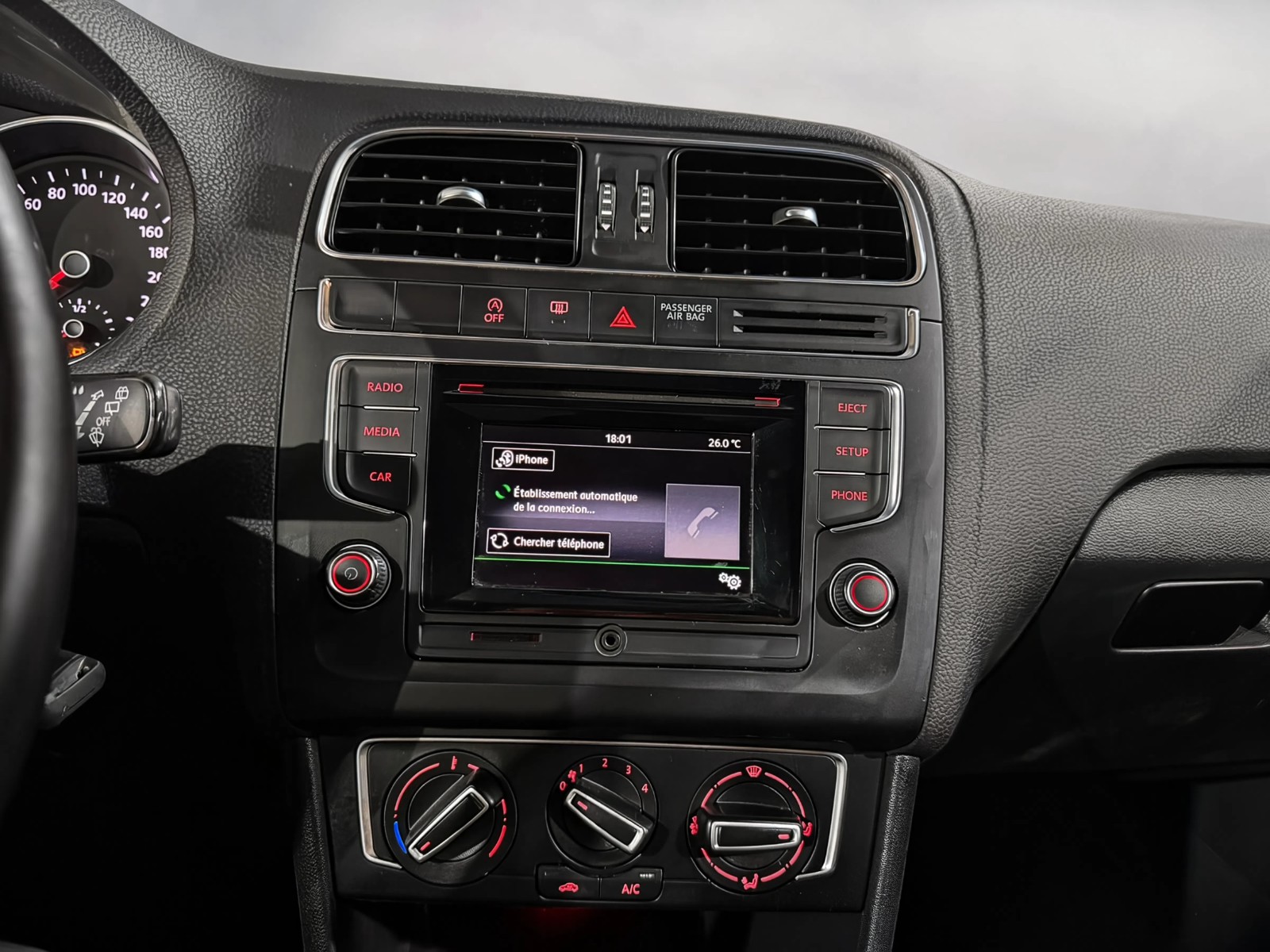 Volkswagen Polo 2015 photo 11
