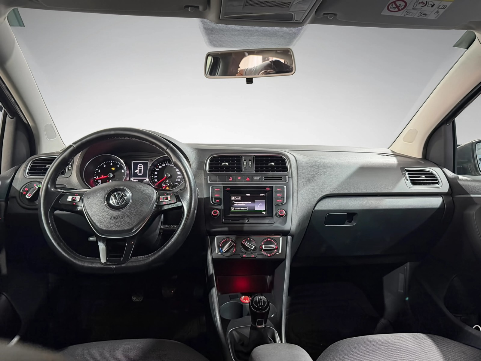 Volkswagen Polo 2015 photo 9