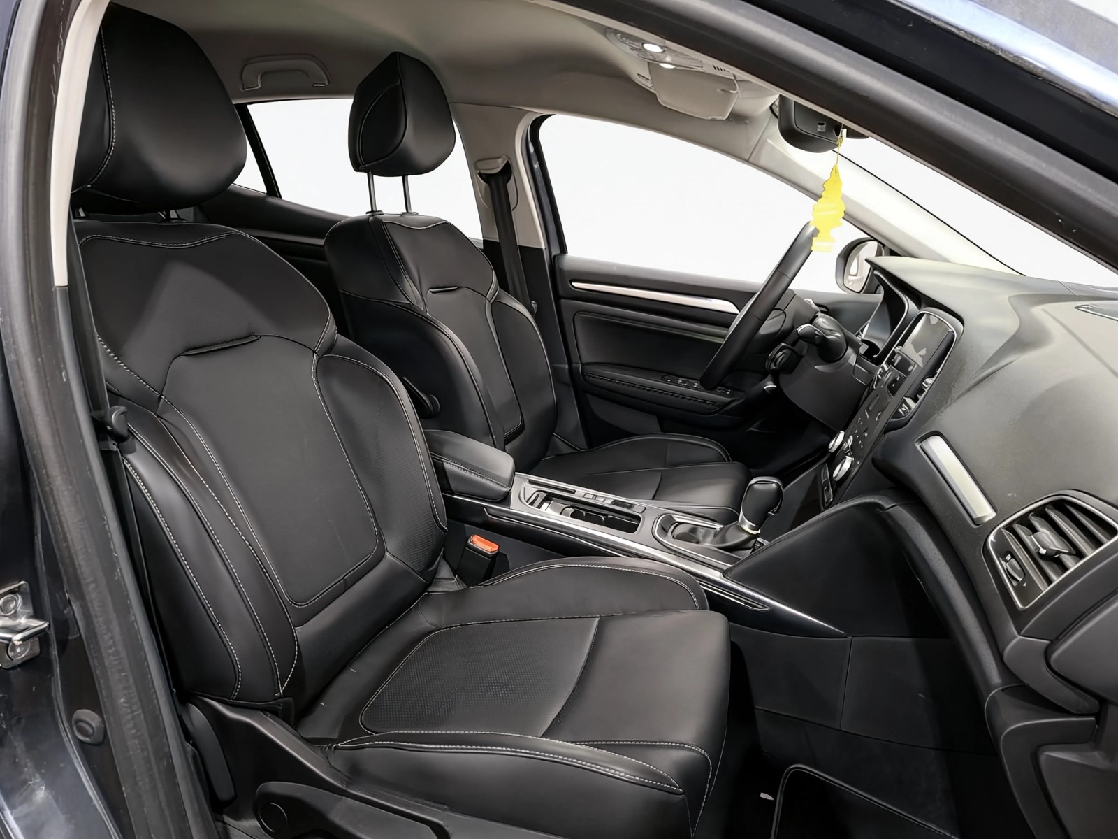 Renault Megane Iv Berline 2022 poste de conduite