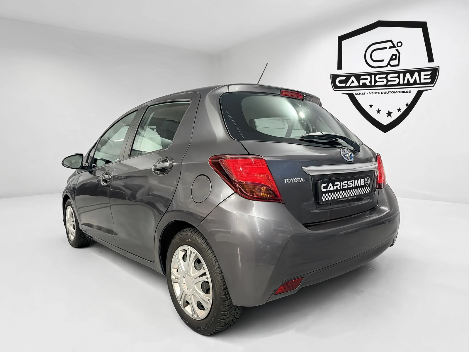 Toyota Yaris 2015 poste de conduite