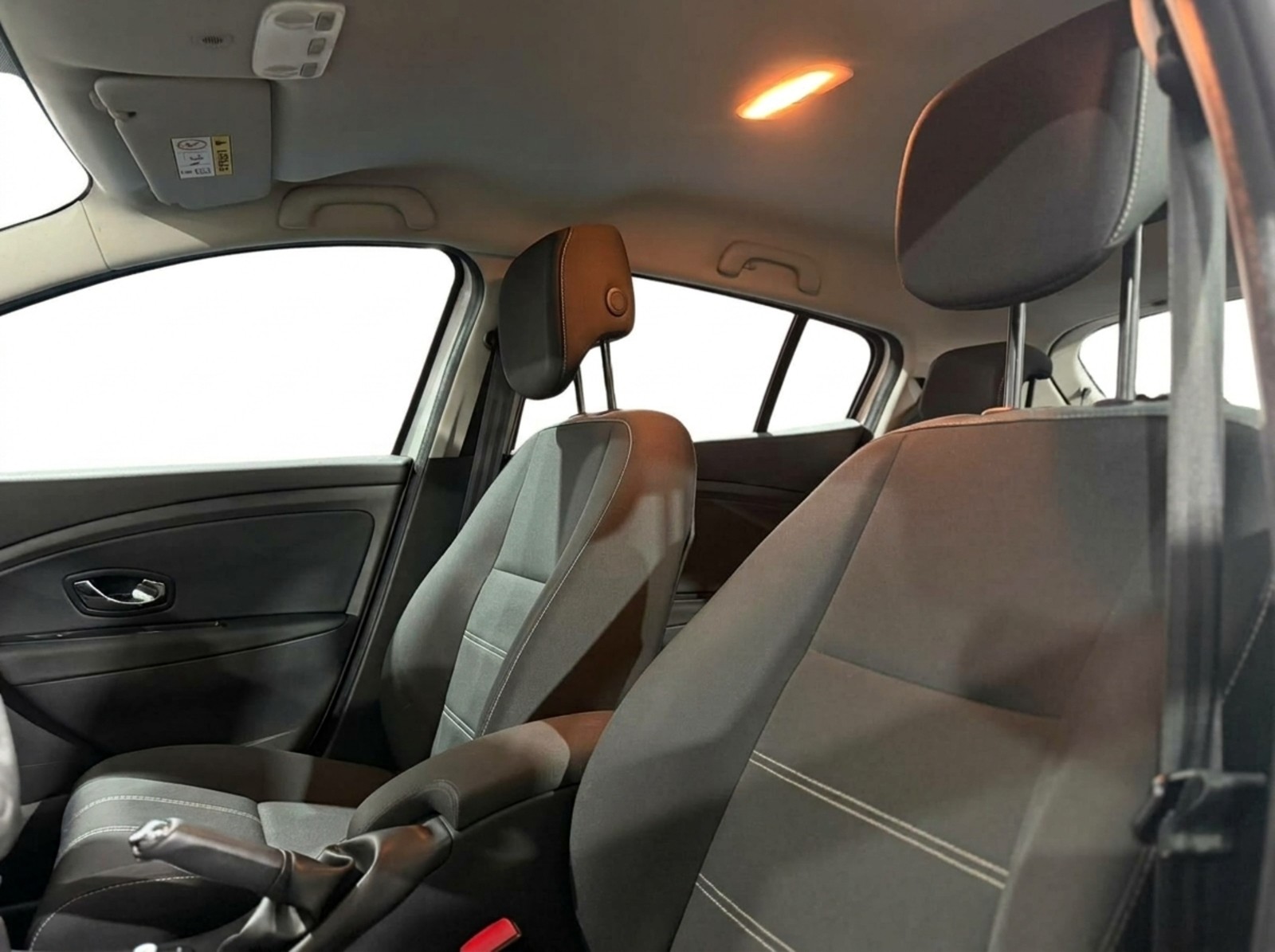 Renault Megane Iii Berline 2014 photo 9