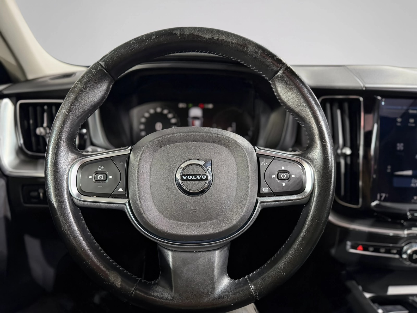 Volvo Xc60 2019 photo 13