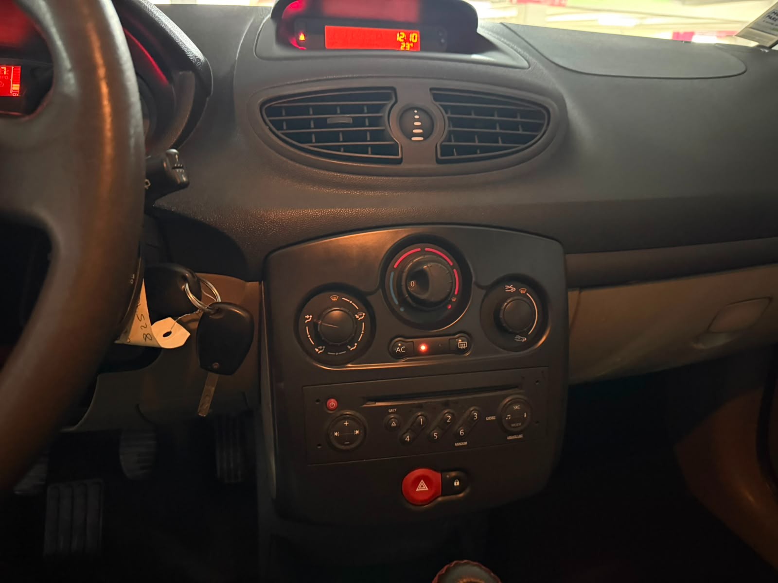 Renault Clio Iii 2007 détail du véhicule