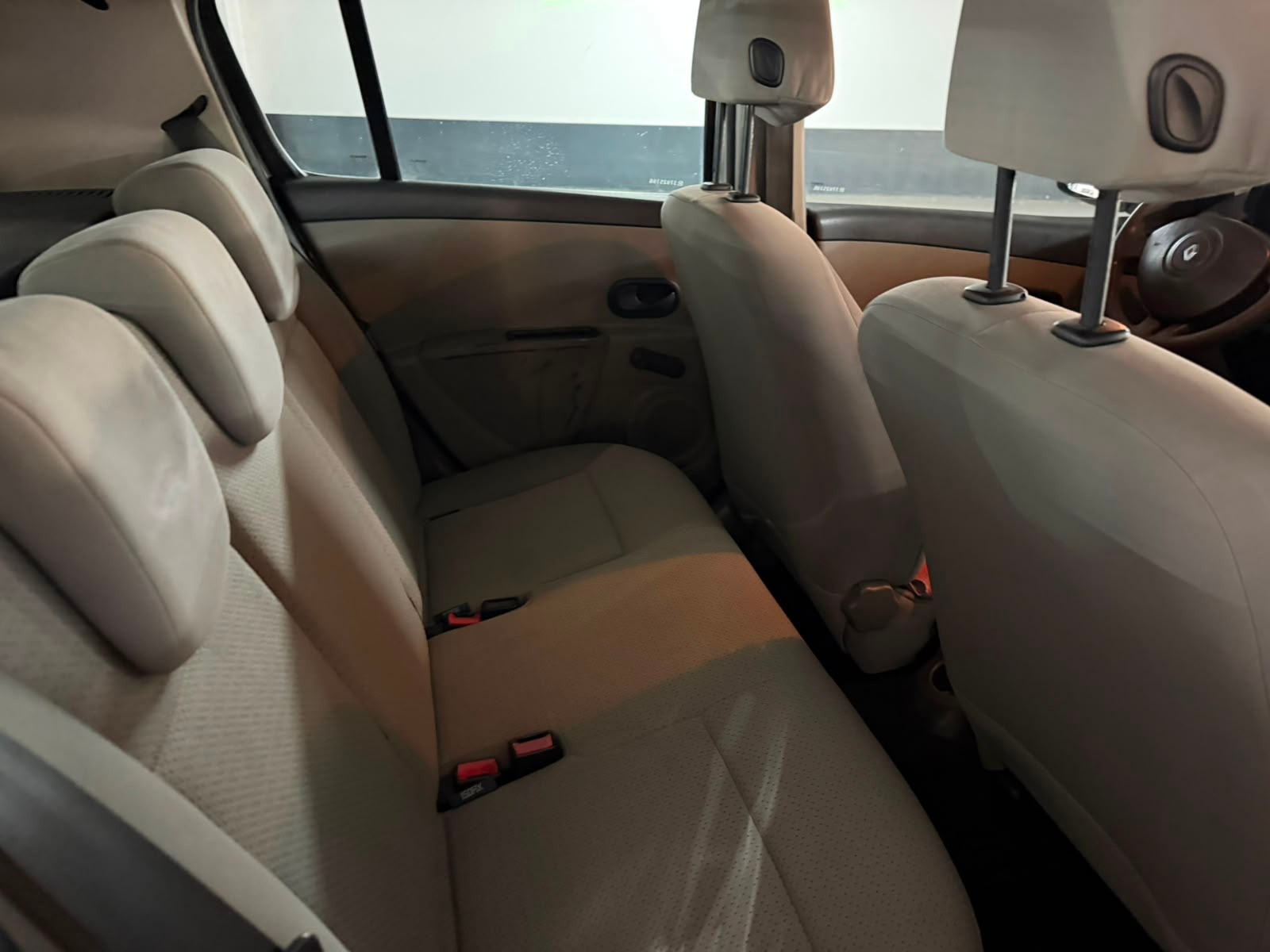 Renault Clio Iii 2007 coffre ou espace arrière