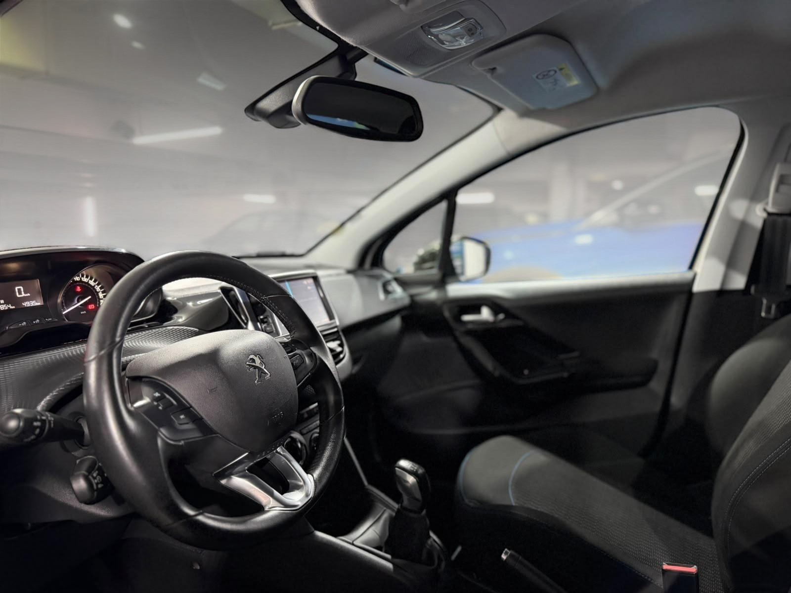 Peugeot 208 2019 photo 9