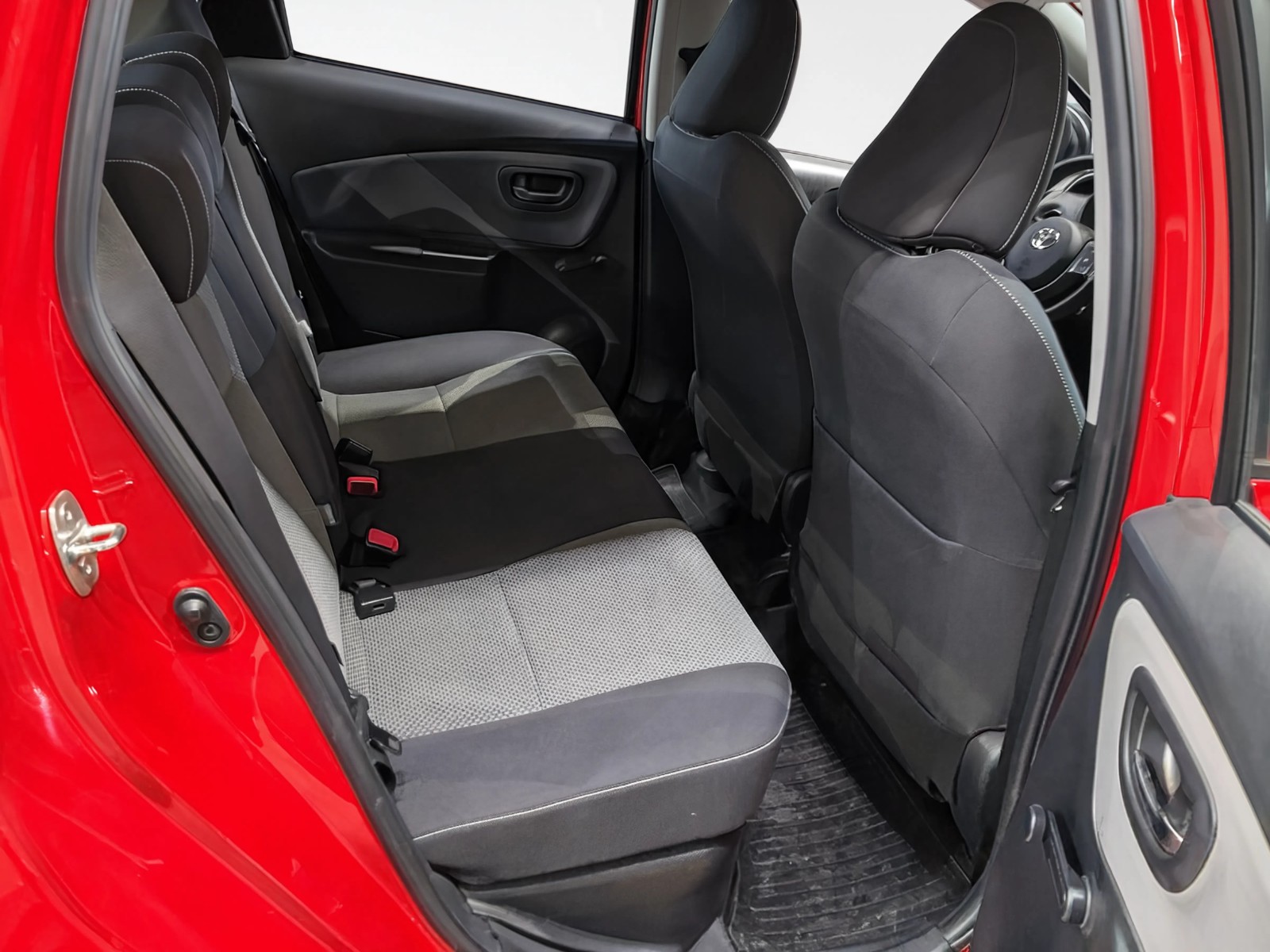 Toyota Yaris 2014 détail du véhicule