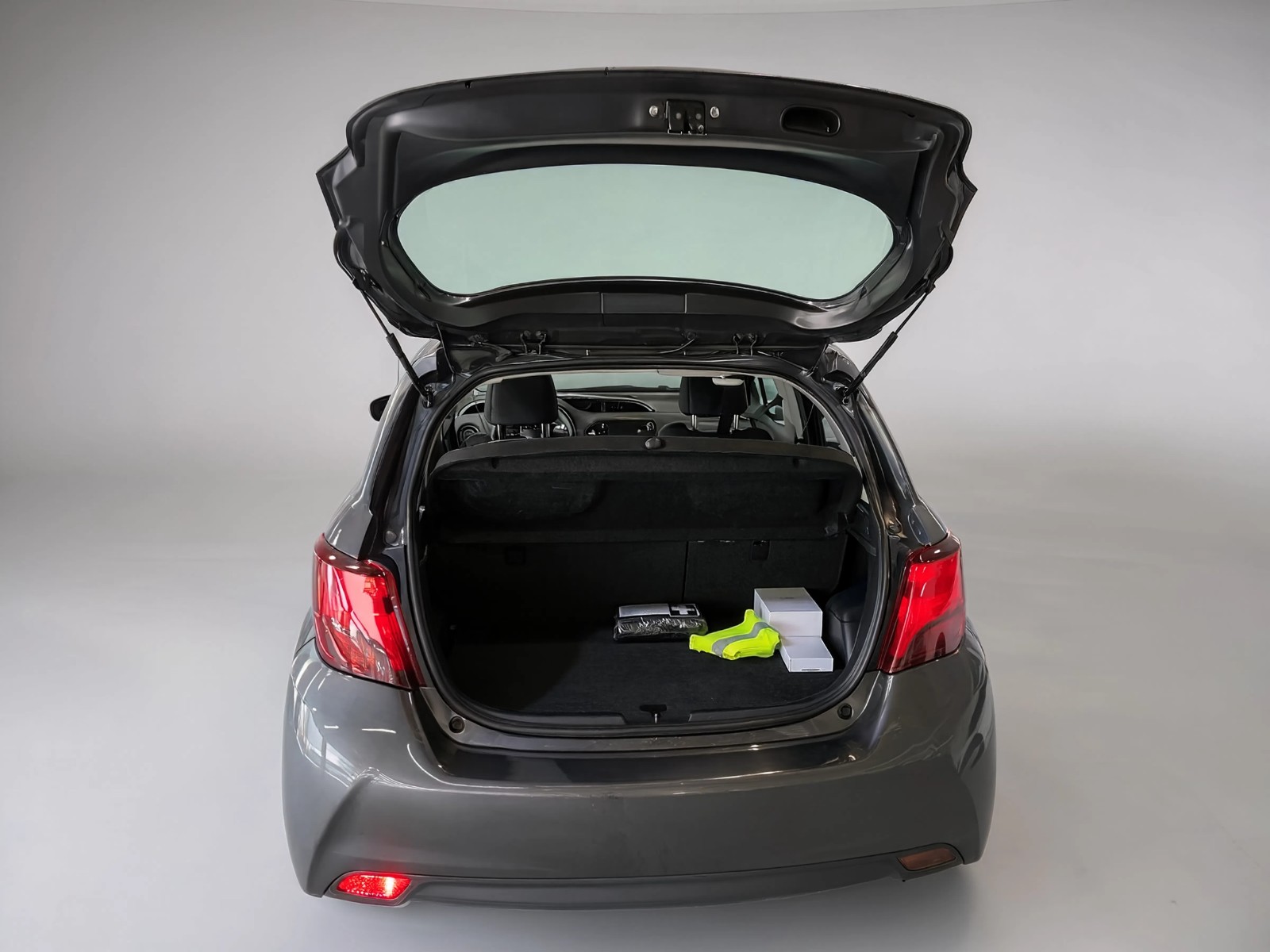 Toyota Yaris 2015 poste de conduite