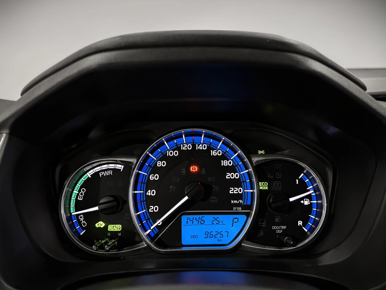 Toyota Yaris 2015 photo 13