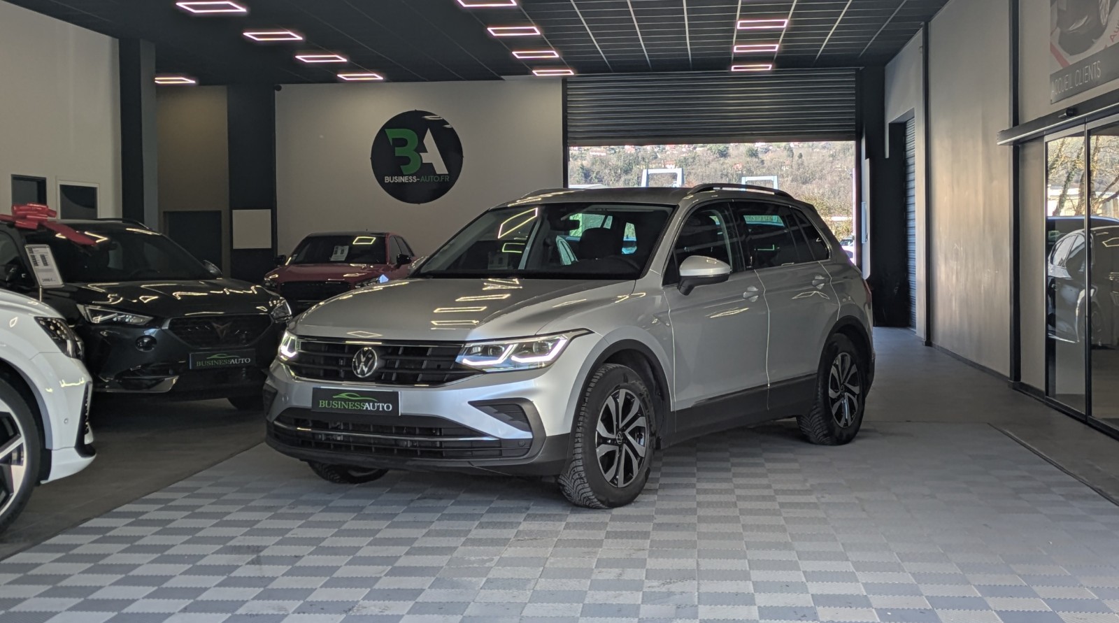 VOLKSWAGEN TIGUAN 2.0L TDI 150cv DSG7 Active / GPS / Caméra de recul / CarPlay