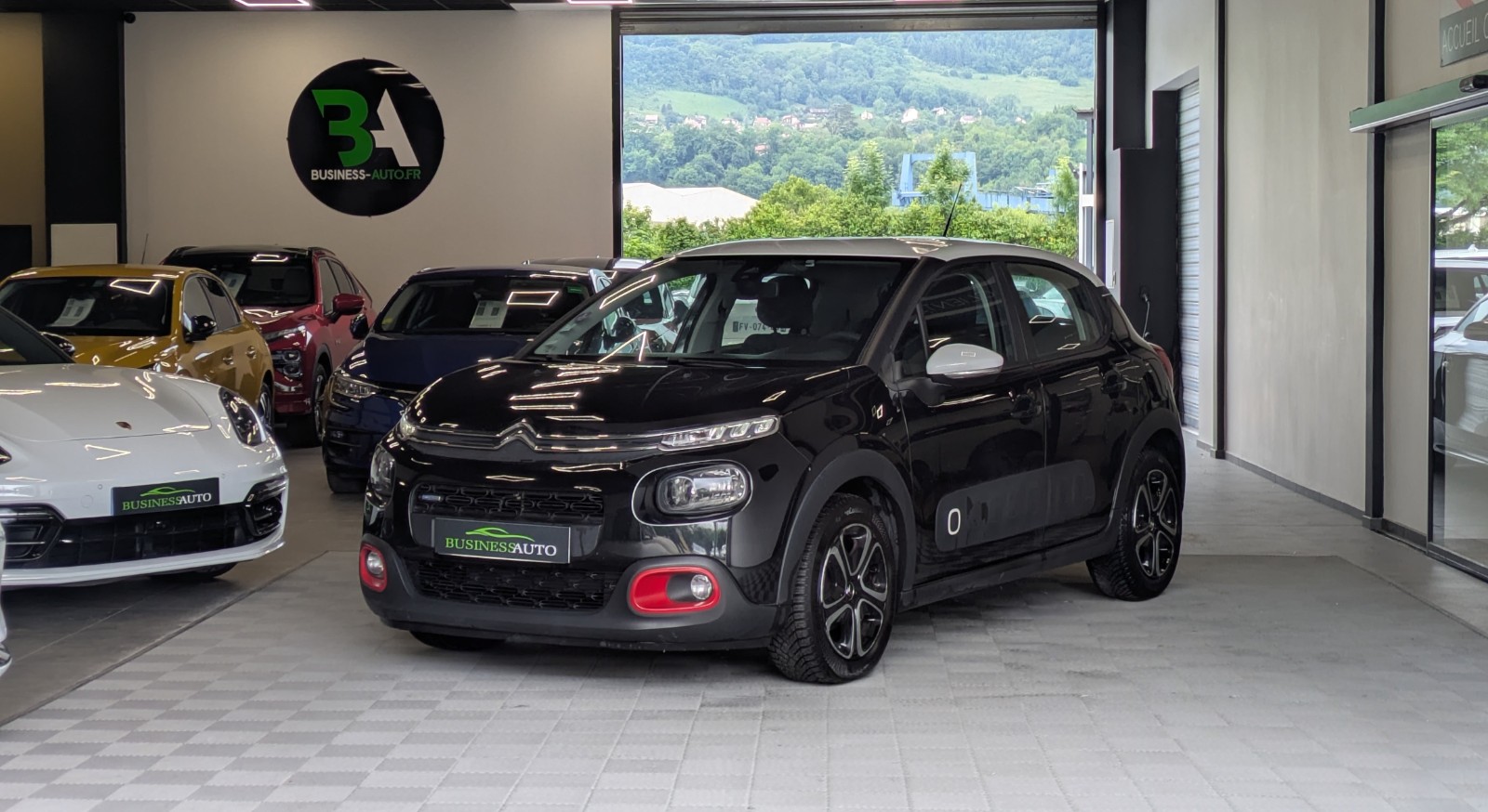 CITROEN C3 1.2i 82cv Feel / CarPlay / GPS / Aide au Stationnement
