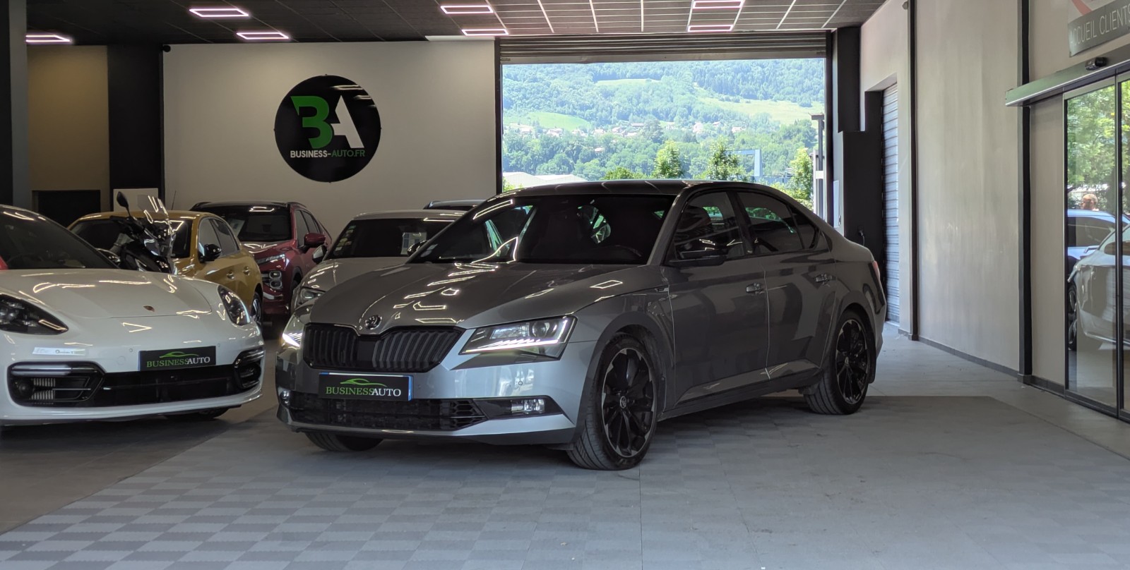 SKODA SUPERB 2.0 TSI 280cv DSG6 4x4 Sportline / GPS / CarPlay / DCC / Camera / Attelage