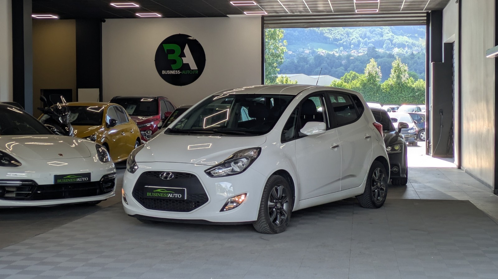 HYUNDAI ix20 1.6 CRDi 115cv Blue Drive Intuitive / Clim Auto