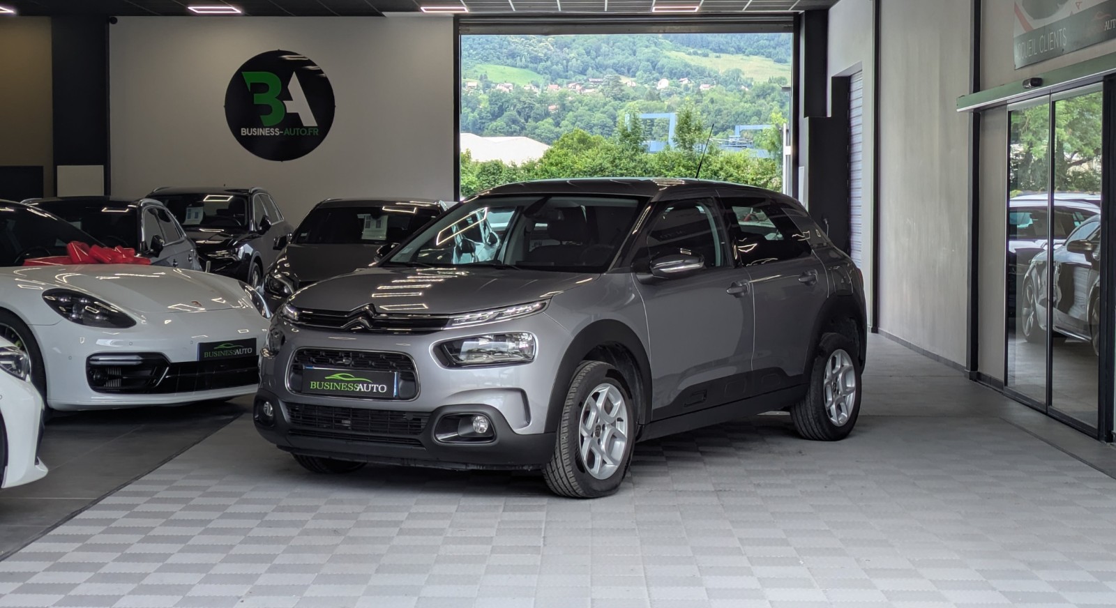CITROEN C4 CACTUS BUSINESS 1.5 HDi 100cv BVM6 Feel Business / GPS Tactile / CarPlay