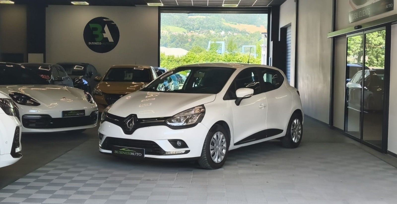 RENAULT CLIO IV 1.5 dCi 90cv / GPS / Bluetooth / Régulateur