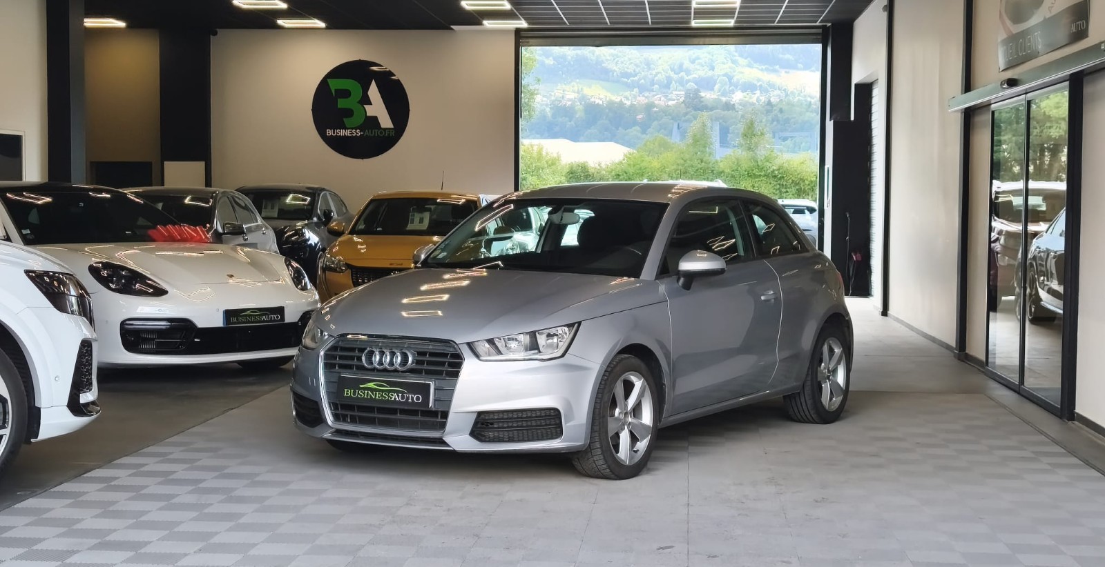 AUDI A1 1.4 TDI 90 ultra Ambiente