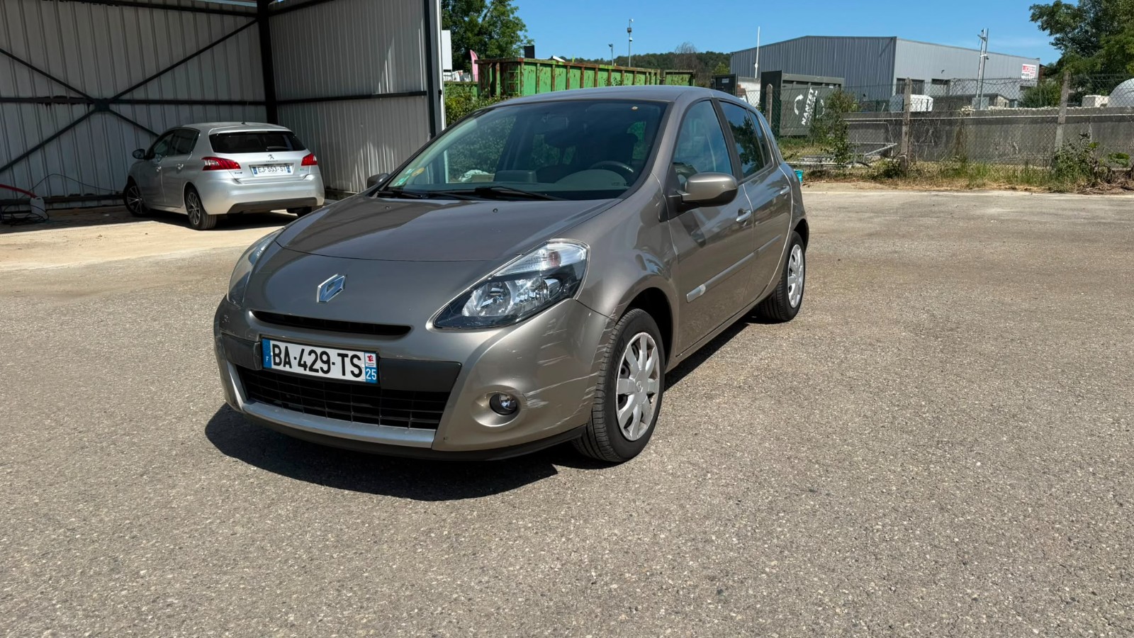 RENAULT CLIO III dCi 90 eco2 Dynamique TomTom