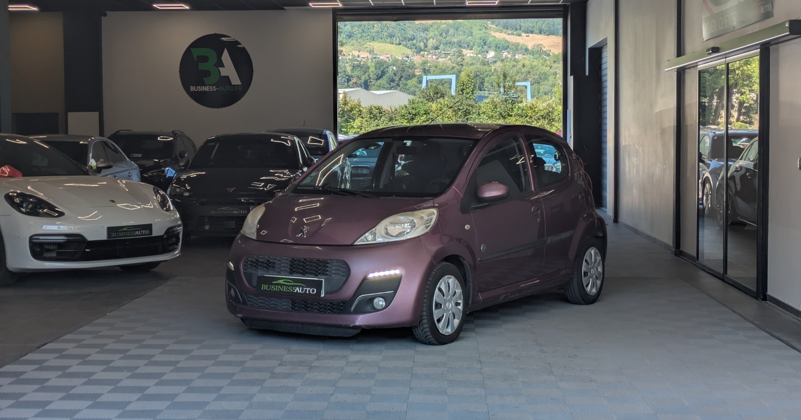 PEUGEOT 107 1.0e 12V 68cv BLUE LION Envy Nav / 5 Portes / Climatisation / Crit'Air 1
