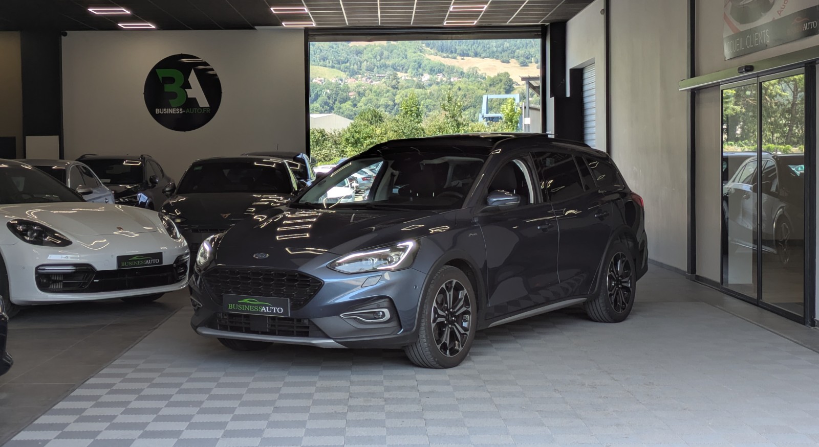FORD FOCUS SW ACTIVE 1.5 EcoBoost 150cv S&S Active / Toit Ouvrant / GPS / Camera