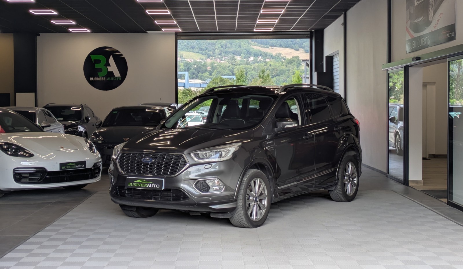 FORD KUGA 1.5 Flexifuel-E85 150cv Vignale / Attelage / GPS / Camera / Audio Sony