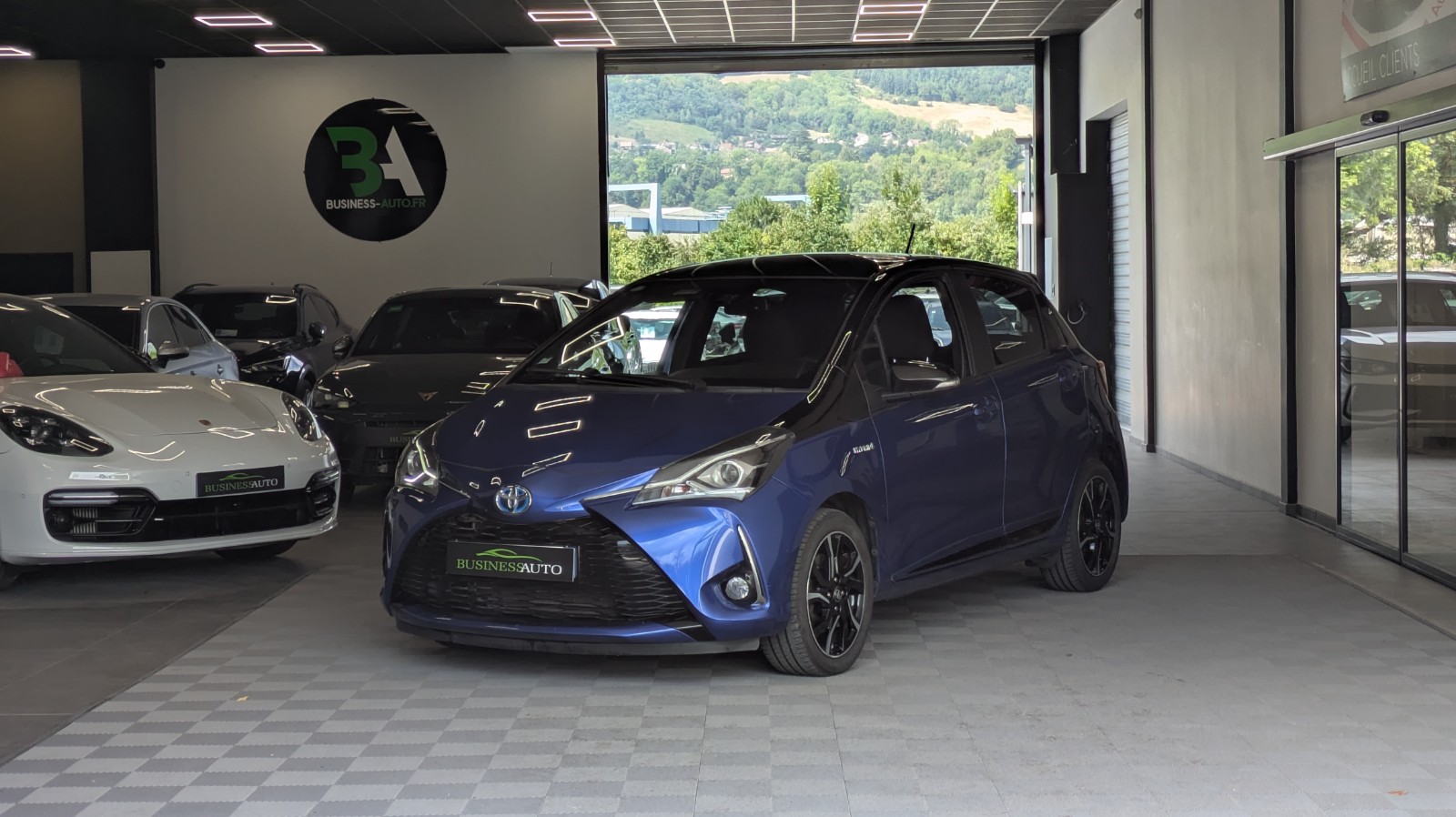 TOYOTA YARIS HYBRIDE MC2 100h Collection / GPS / Clim Auto / Camera