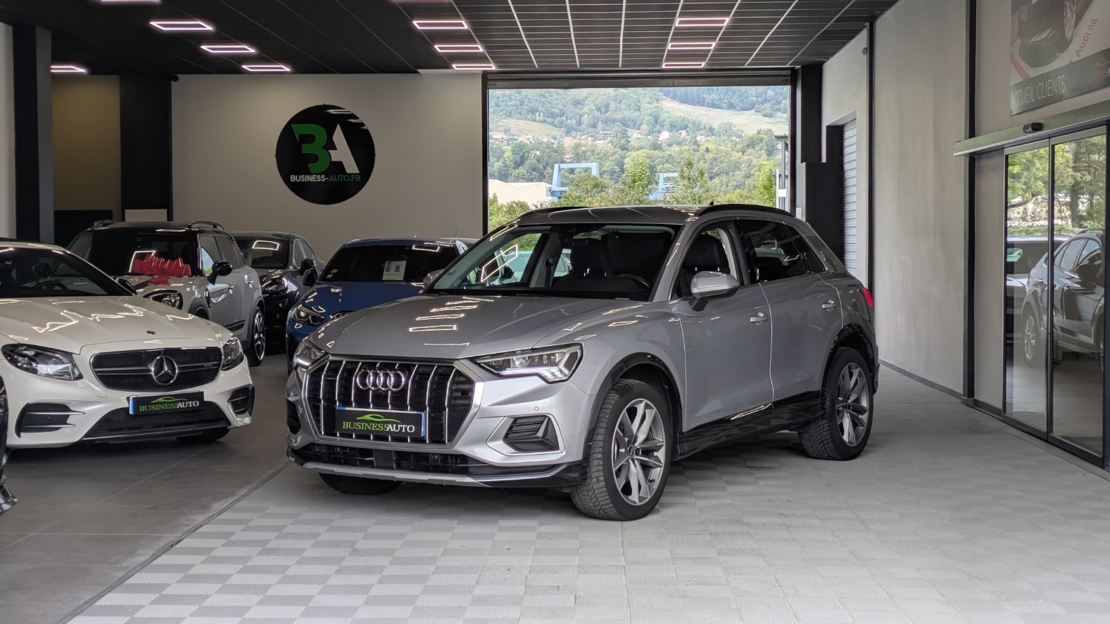 AUDI Q3