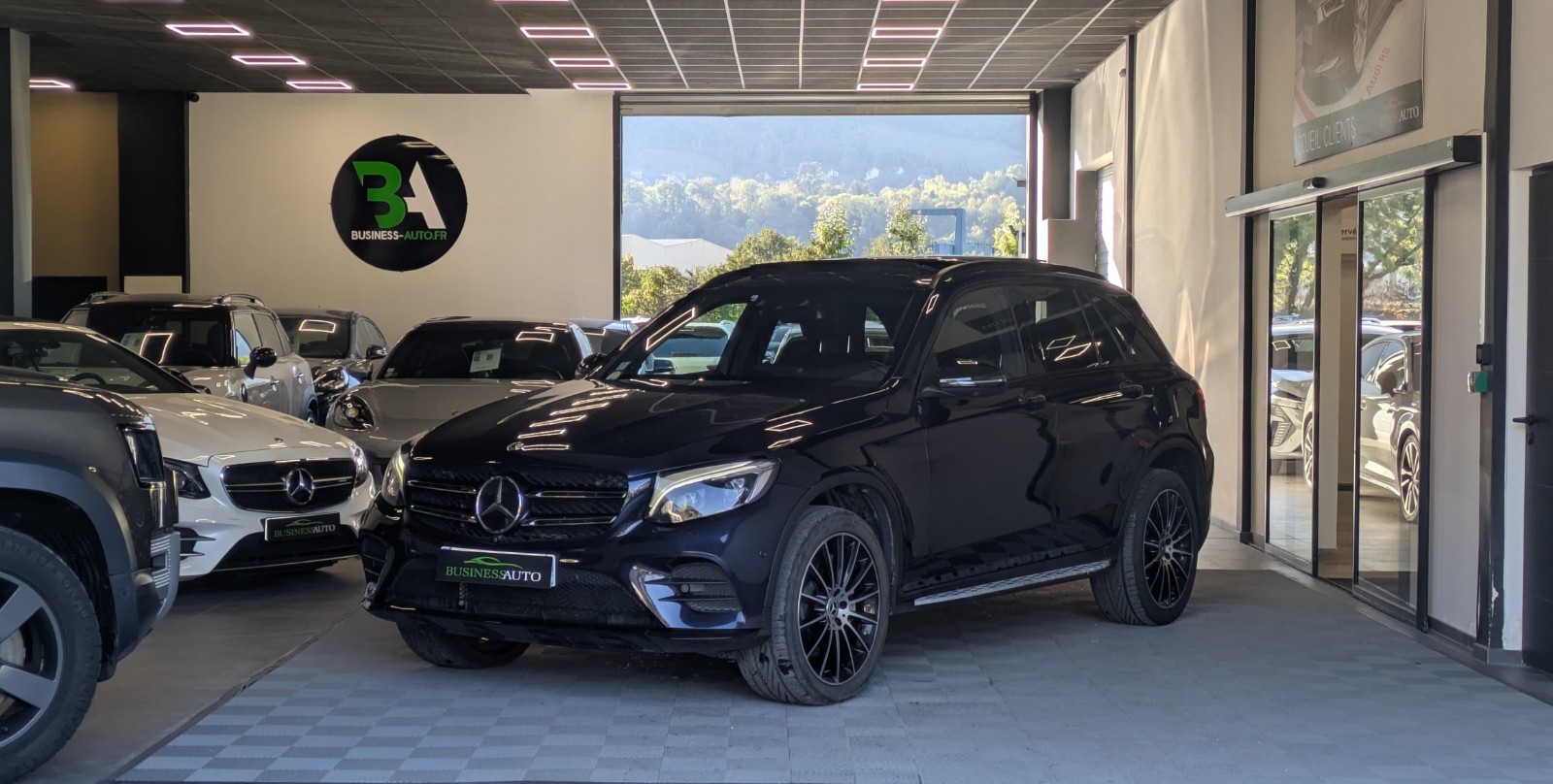 MERCEDES GLC