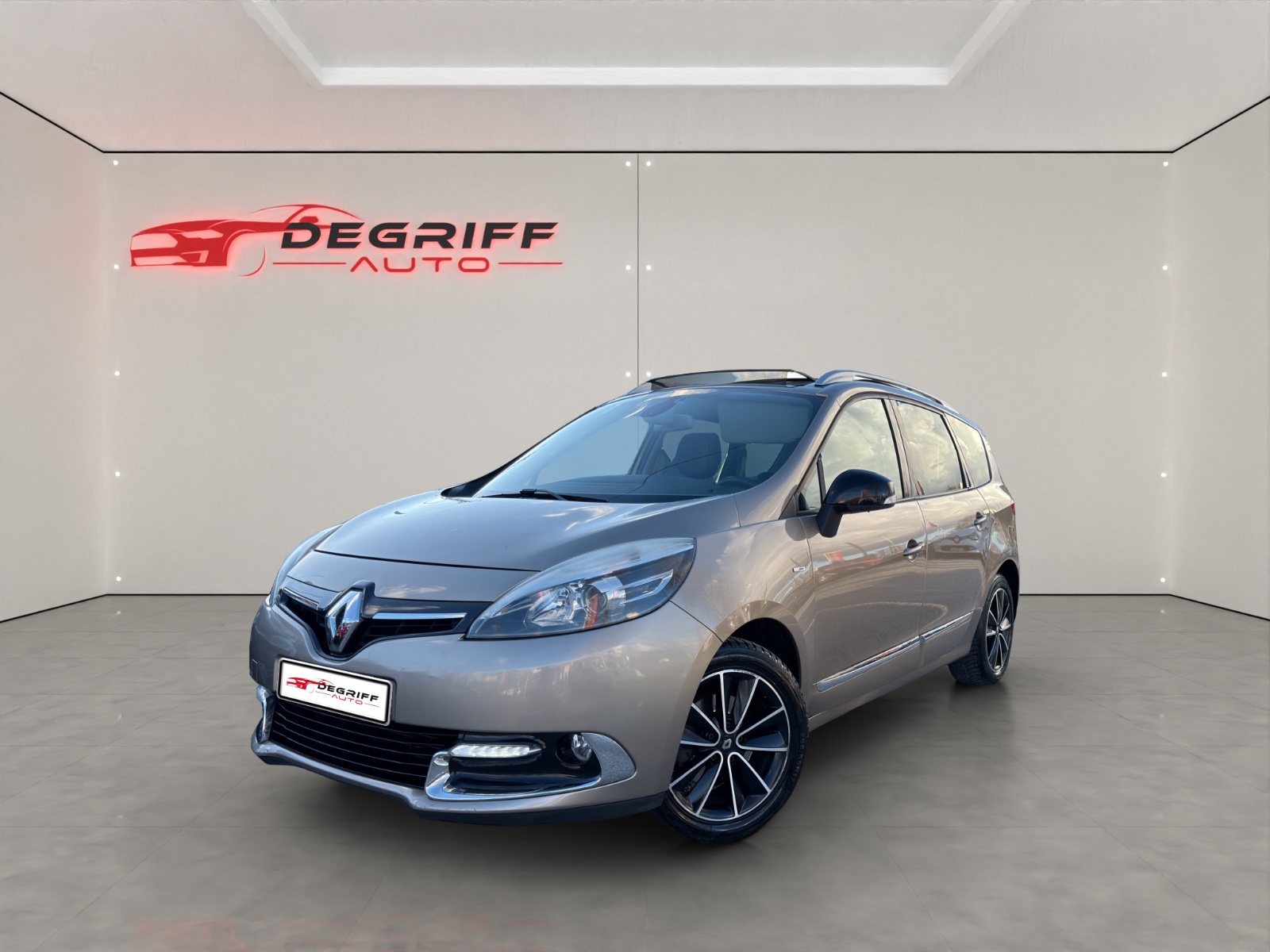 RENAULT GRAND SCENIC III dCi 110 FAP eco2 Bose 7 pl