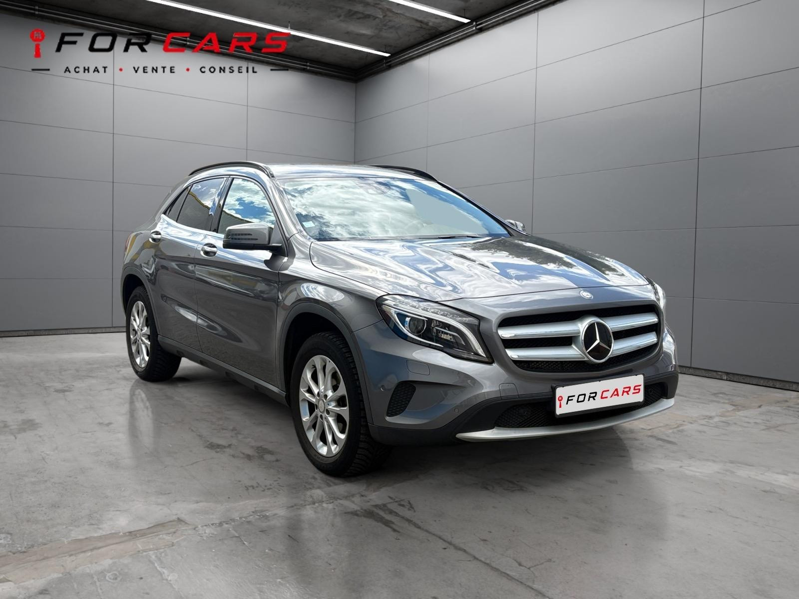 MERCEDES CLASSE GLA 200 d 4-Matic Inspiration 7-G DCT A / ENTRETIEN COMPLET MERCEDES / HARMAN KARDON
