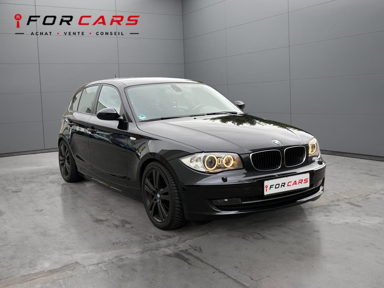 BMW SERIE 1 E81 116i 122 ch Confort / CARNET D'ENTRETIEN DISPONIBLE