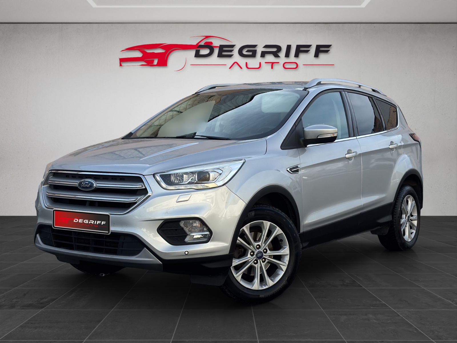 FORD KUGA 1.5 Flexifuel-E85 150 S&S 4x2 BVM6 ST-Line Black & Silver