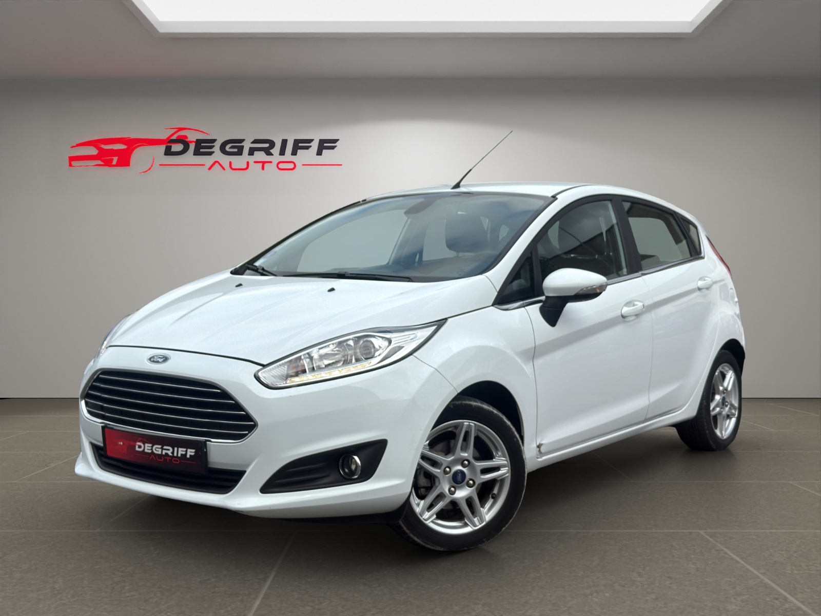 FORD FIESTA 1.0 EcoBoost 100 S&S Titanium