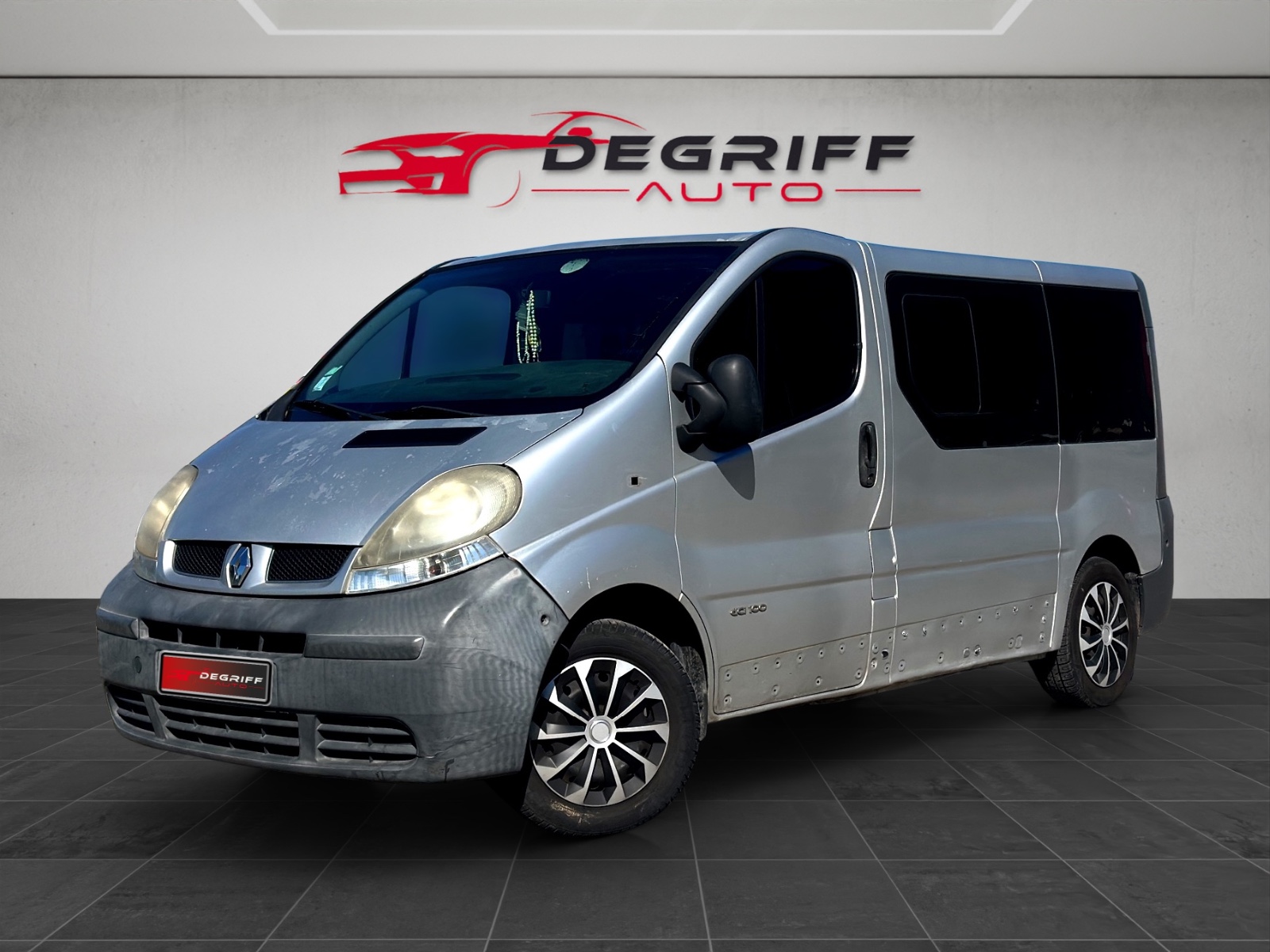 RENAULT TRAFIC COMBI L1H1 1000 1.9 dCi 100 9 place