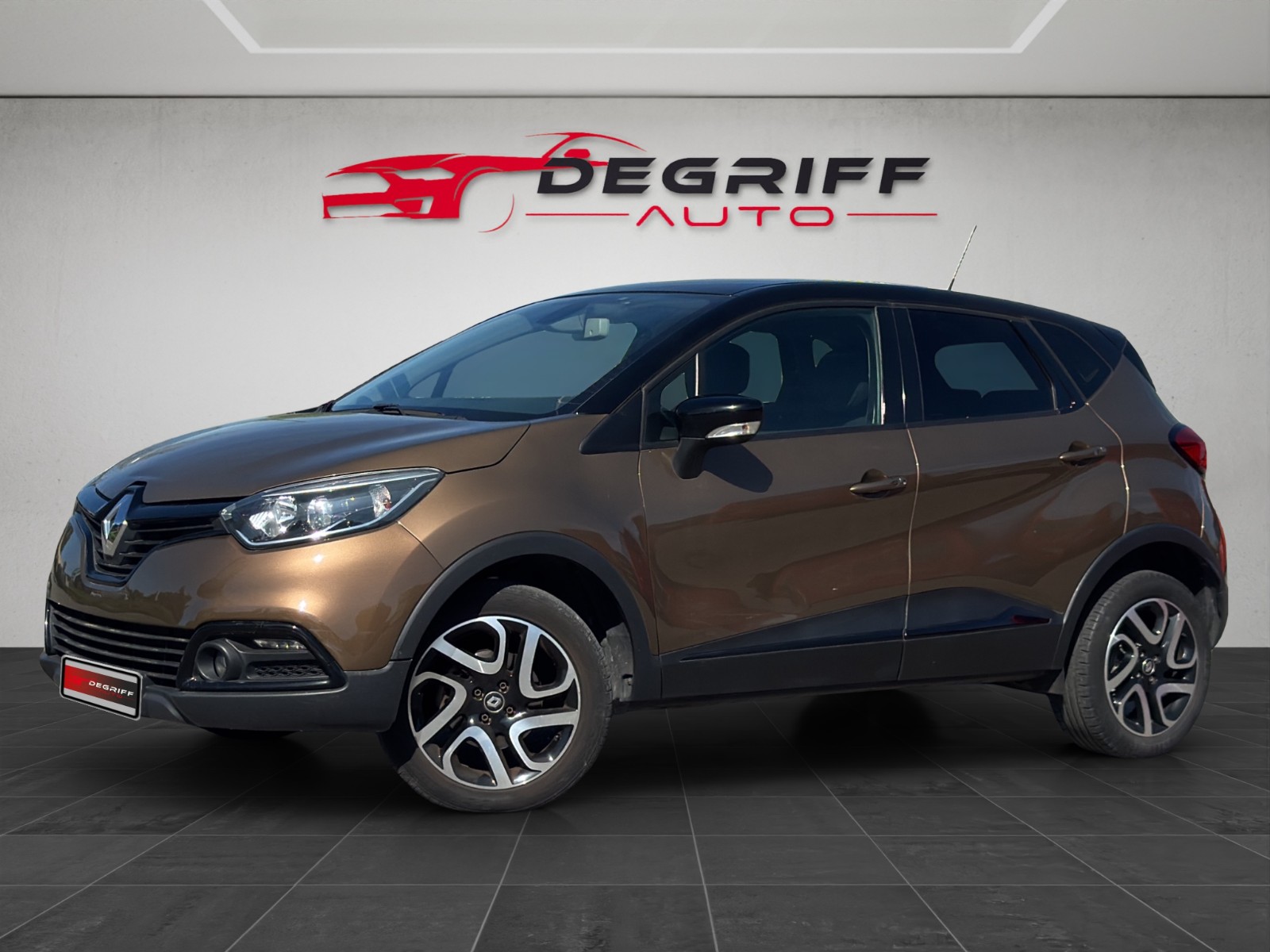 RENAULT CAPTUR TCe 120 Energy Intens