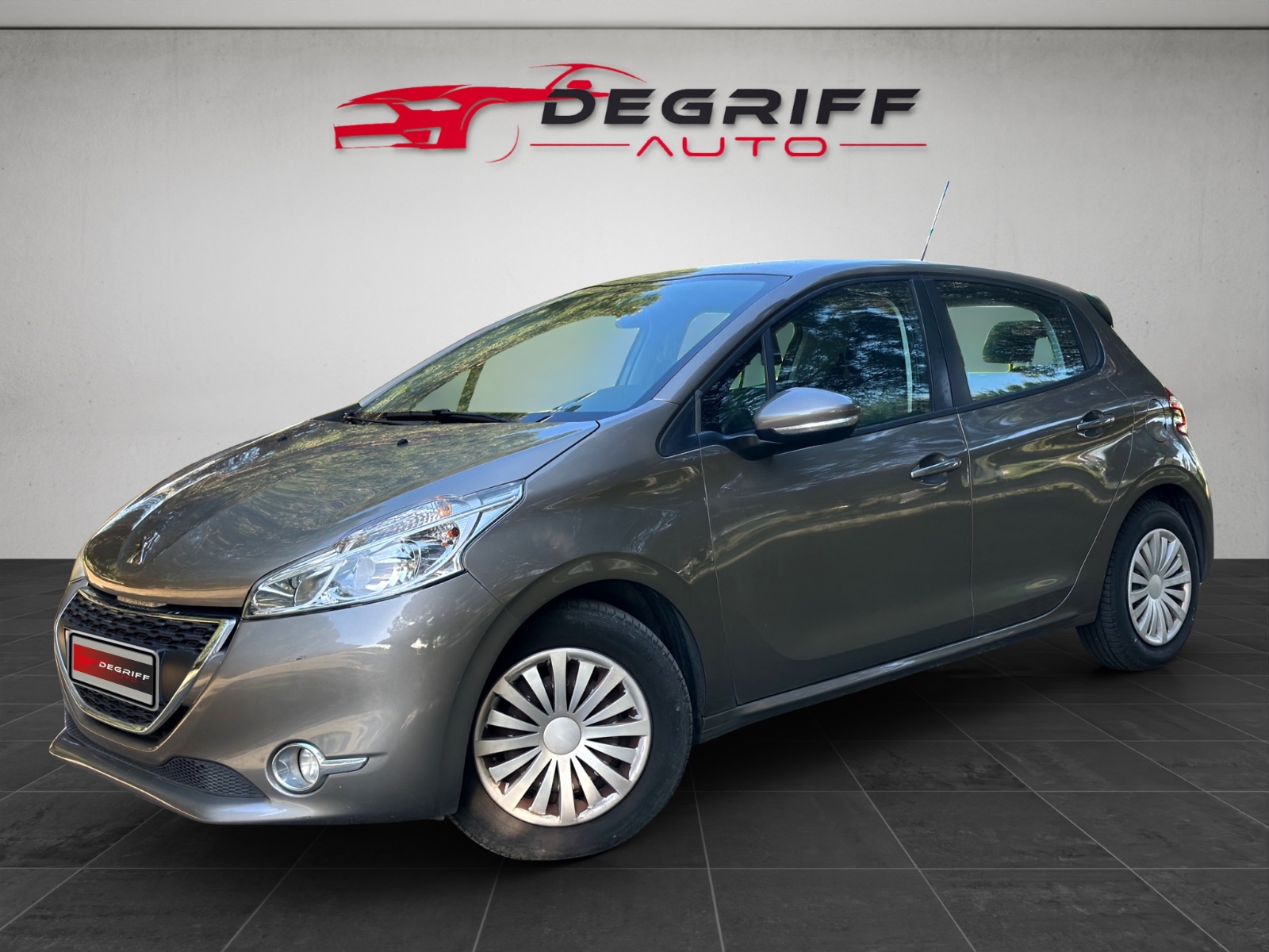 PEUGEOT 208 1.6 e-HDi 92ch BVM5 Style