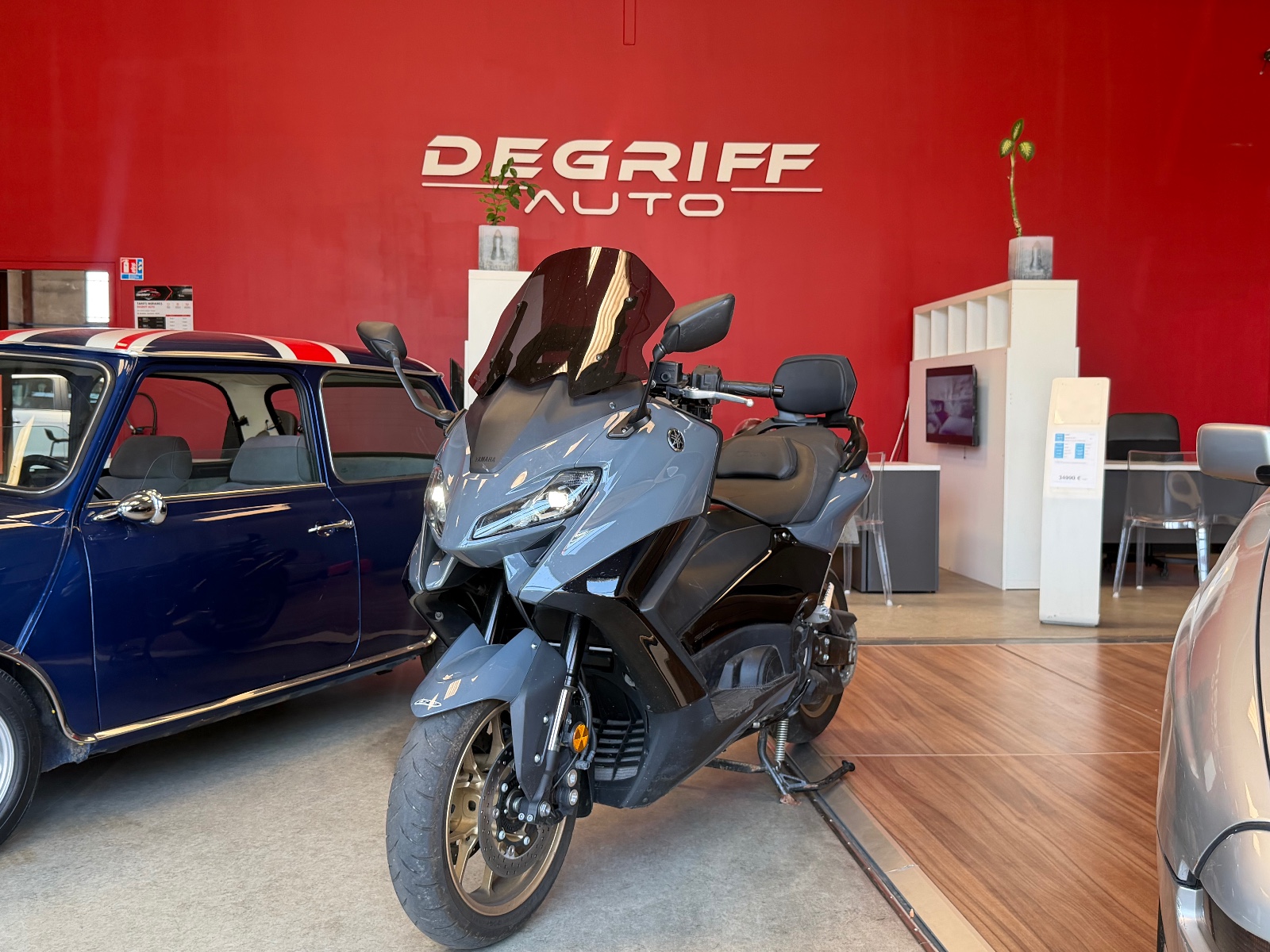 YAMAHA T-MAX 560 TECH MAX 