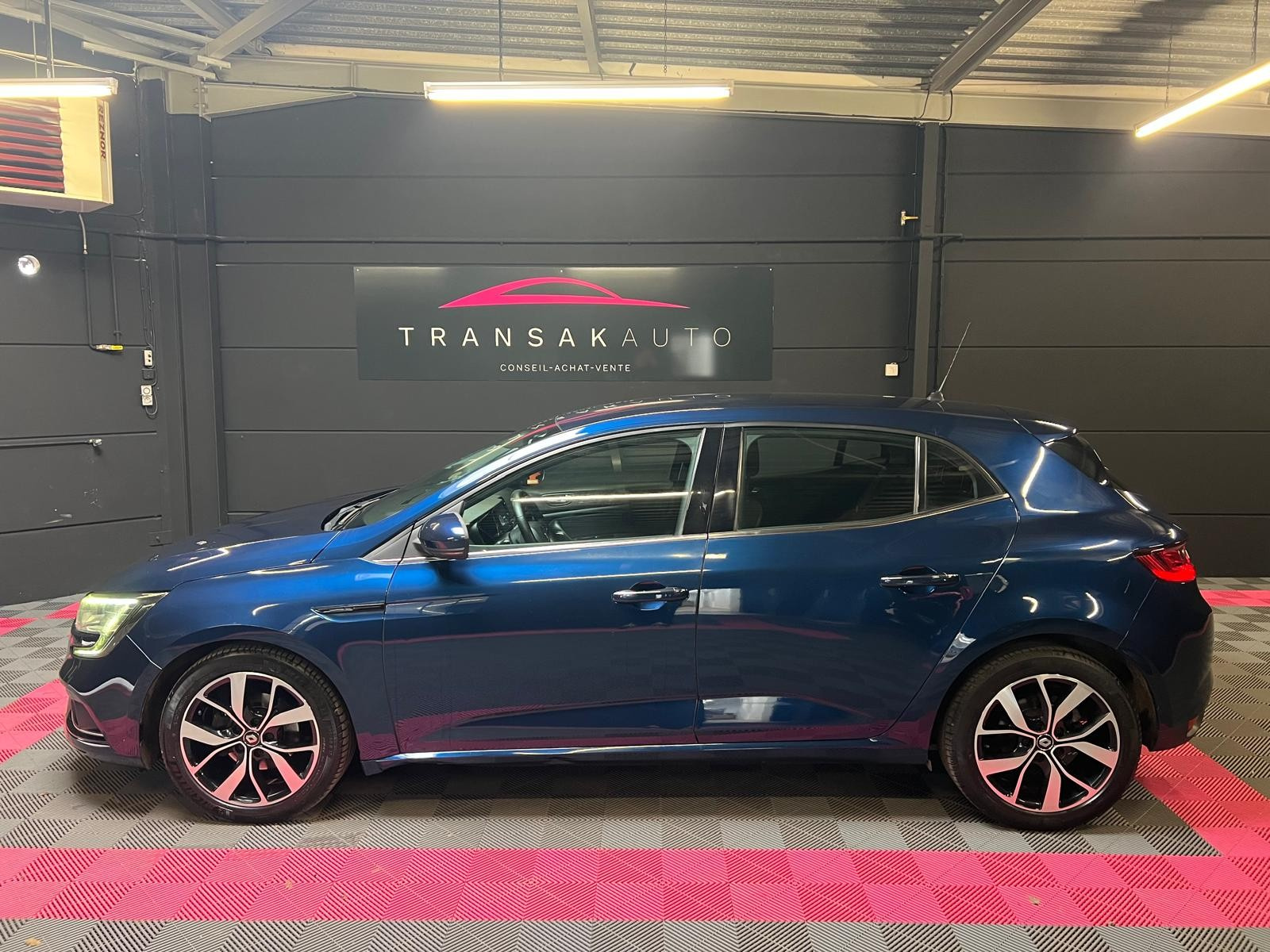 Renault MEGANE IV BERLINE 2019 occasion — photo 2